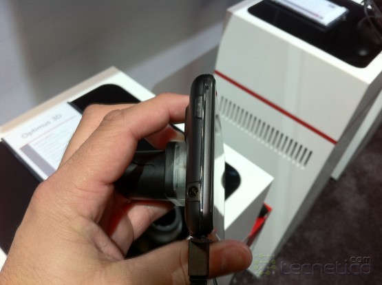 LG Thrill 4G (Optimus 3D en Europa) LG Thrill 4G (Optimus 3D en Europa)