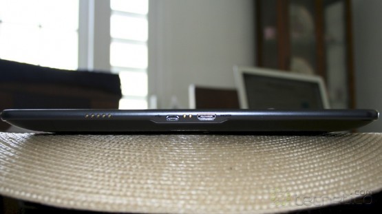 Parte de abajo de la T-Mobile G-Slate 
