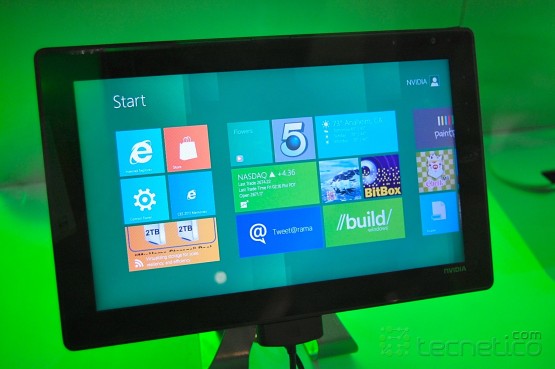 Tablet de NVIDIA con el procesador Tegra 3 corriendo Windows 8 / Foto: Roberto Flores / Tecnetico.com