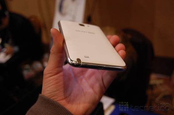 Samsung Galaxy Note con una pantalla táctil de 5.3
