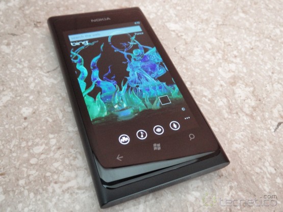 NokiaLumia800-Review-8