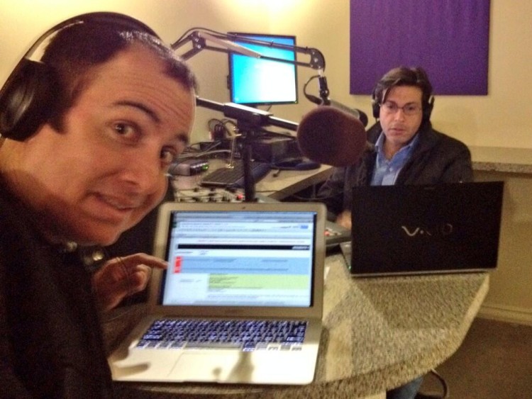 Transmitiendo el programa desde los estudios de Univisión Radio en Las Vegas, Nevada