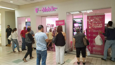 Nueva tienda T-Mobile en San Patricio Plaza, Guaynabo