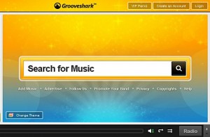 Página de inicio de Grooveshark. Aquí puedes ver el enorme campo de búsqueda que ofrece Grooveshark tan pronto accedes al website.