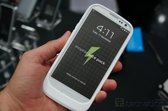 El Mophie "battery case" Juice Pack Air para el Galaxy S III de Samsung / Foto: Roberto Flores / Tecnetico.com