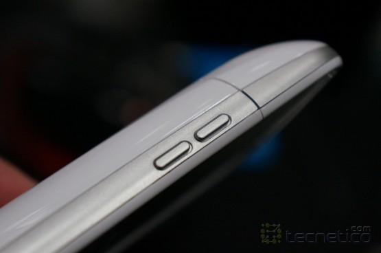 El Mophie "battery case" Juice Pack Air para el Galaxy S III de Samsung / Foto: Roberto Flores / Tecnetico.com