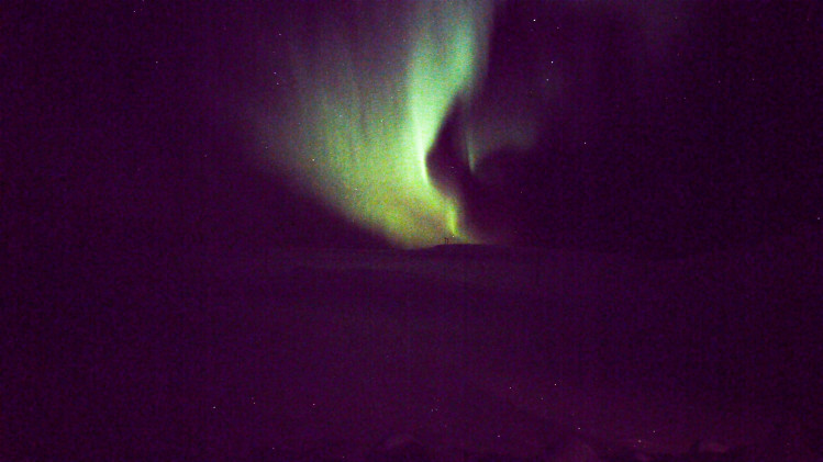 El Aurora Borealis, según capturado por el Galaxy Note 5 de Samsung - ISO: 800 | Longitud focal: 4mm | F-stop: f/1.9 | tiempo de exposición: 8 segundos | apertura máxima: 1.85 (foto: Wilton Vargas)