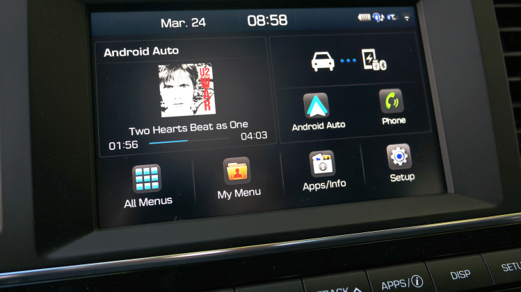 Una vez Android Auto es puesto en marcha, la pantalla "Home" del Elantra 2017 de Hyundai así lo refleja (foto: Tecnético)