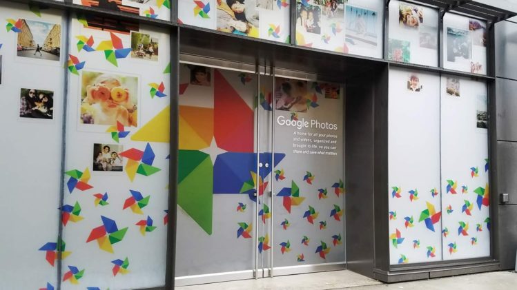 Entrada al local en Chelsea, Nueva York, donde se llevó a cabo el evento de Google Photos para los medios (foto: Tecnético)