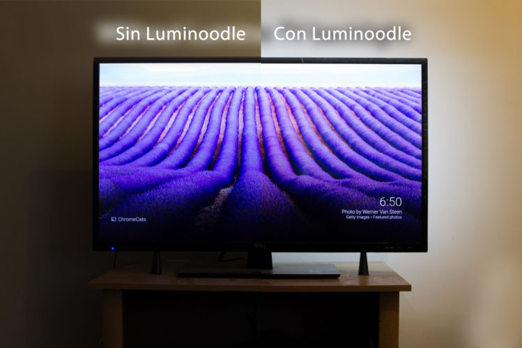 El efecto que causa el "bias lighting" en un televisor es evidente en esta foto de Luminoodle (montaje: Tecnético)