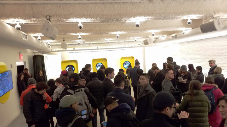 Así luce la fila/cola dentro de la tienda pop-up de Spectacles en Nueva York cuando acudimos a adquirir nuestras Spectacles (foto: Tecnético)