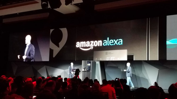 La inteligencia de Alexa de Amazon ahora se integra en varios modelos de refrigeradores LG (foto: Tecnético)