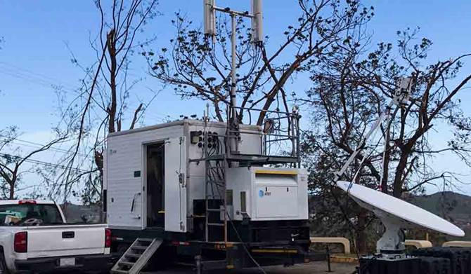 Instalación de sitio de células satélites de AT&T en Ponce.