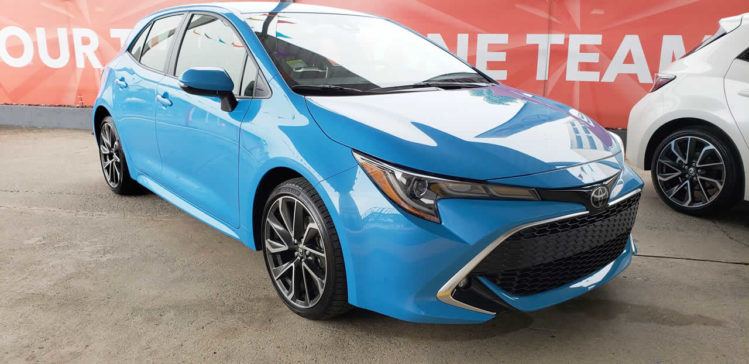 Este color azul es una de las opciones del nuevo Corolla Hatchback 2019 de Toyota (foto: Tecnético)