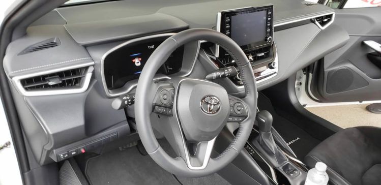 Así­ luce el interior del modelo para 2019 del Corolla Hatchback de Toyota (foto: Tecnético)