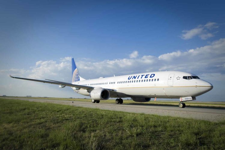 Más de 100 canales en vivo ví­a DirecTV están ahora disponibles en los aviones Boeing 737 de United como este (suministrada)