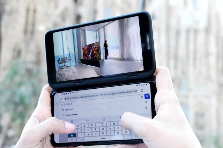 Un accesorio convierte el V50 ThinQ 5G en un celular de dos pantallas (fuente: LG)