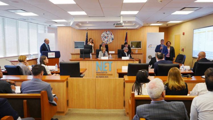 El salón de vistas del Negociado de Telecomunicaciones de Puerto Rico fue sede de la conferencia (foto: Tecnético)